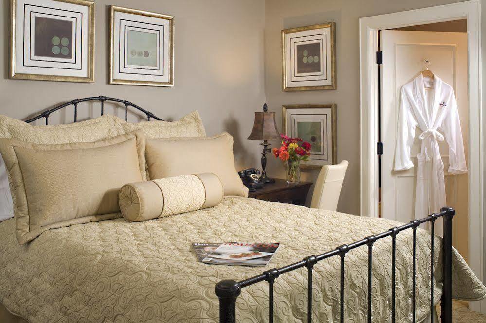 La Maison In Midtown An Urban B&B Houston Bagian luar foto
